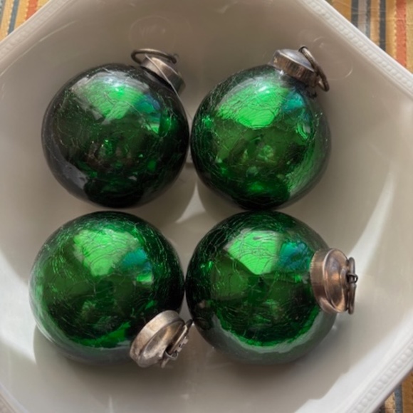 Set of 4 Vintage Christmas Kugels (Green) - Picture 3 of 3